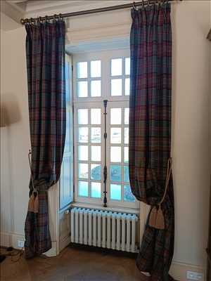 Photo de réalisation de petits travaux n°13271 dans le département 41 par Artisan Tapissier, Refection Fauteuil, Rideaux Sur Mesure, Vente Tissu, Tenture Murale
