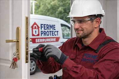 Photo de réparation de porte avec serrure n°14220 à Massy par Ferme Protect