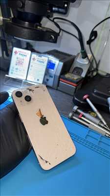Photo de réparation de smartphone n°14327 dans le département 77 par Urgencephone Réparation Téléphone Melun