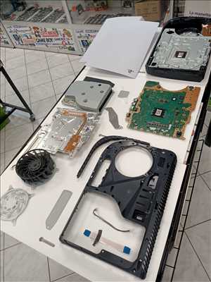 Photo de réparation de console de jeux n°5458 à Paris par le réparateur Phonos