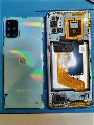 Exemple de réparation de smartphone n°6049 à Carquefou par Repair by Dad 