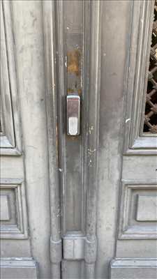 Photo de réparation de porte avec serrure n°8174 à Bordeaux par le réparateur Direct Ouverture