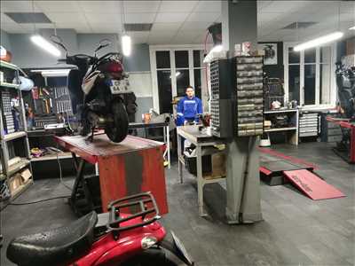 Photo de réparation de moto n°8338 à Nantes par le réparateur Deux Roues Concept