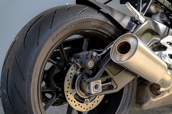 Faire réparer un pneu moto à proximité de Clermont-Ferrand