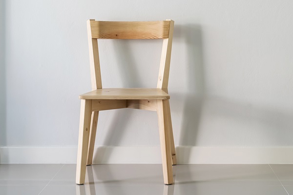 Faire réparer une chaise en bois à proximité de Clermont-l'Hérault