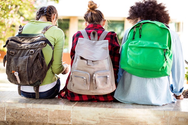 Faire réparer un sac à dos à proximité de Vienne