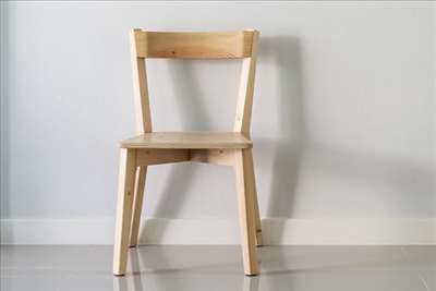 Faire réparer une chaise en bois