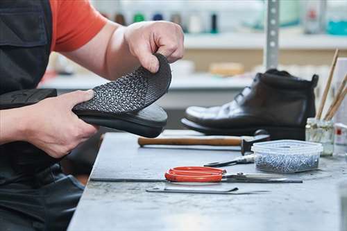 Raboter les semelles usées d’une paire de chaussures - Achères