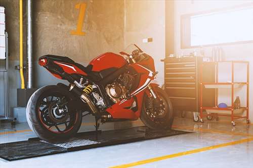 Réparation de moto sportive avec un mécanicien confirmé - Achères