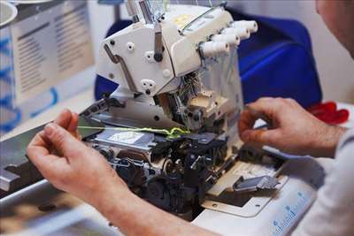 réparation de machine à coudre avec Les Ateliers De La Sauterelle à Bourg-en-Bresse