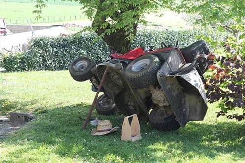 Réparation d'une tondeuse à gazon avec un professionnel de la motoculture à proximité de Chambéry