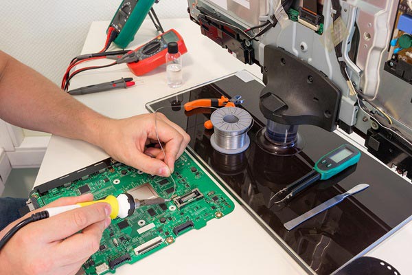 réparation de télévision avec S.M.E.I. (Service de Maintenance Electronique et Informatique) à Le Creusot