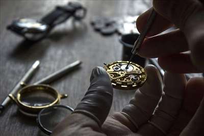 réparation de montre avec Le Cabinet Horloger à Mérignac
