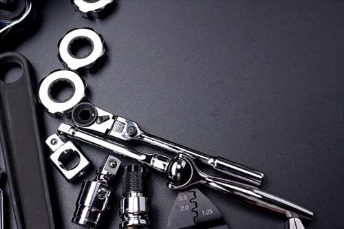 Réparer un camping-car dans un atelier local - Saint-Jean-de-Luz