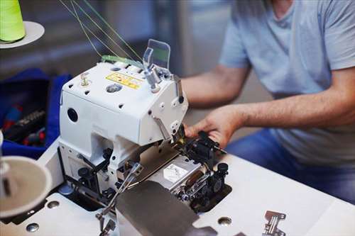 Réparateur de machine à coudre de marques pfaff, singer, neva - Villeneuve-Loubet