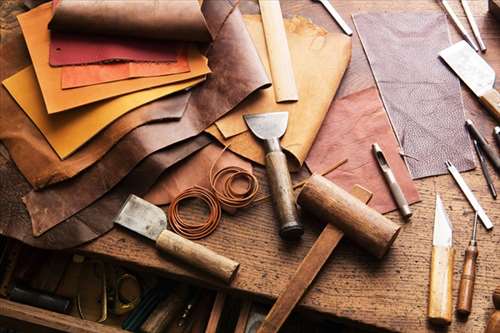 Rechercher un réparateur de selle en cuir en France